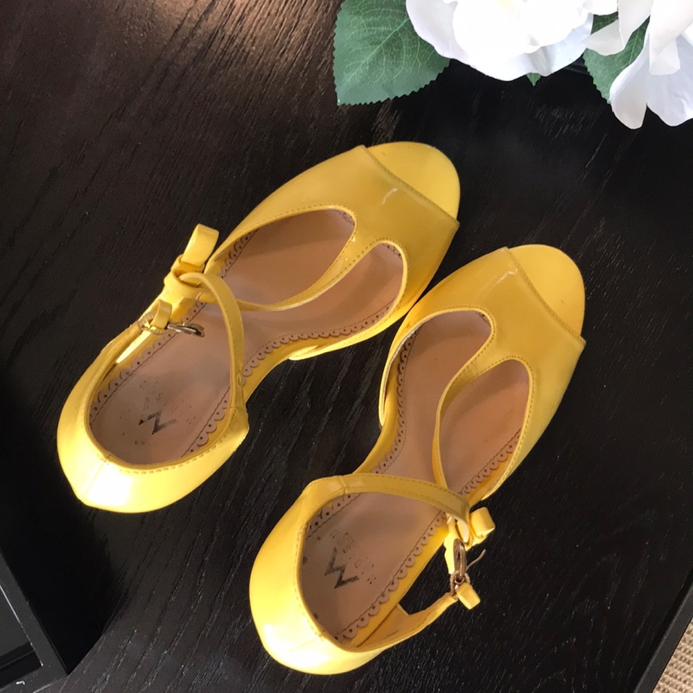 Yellow heels